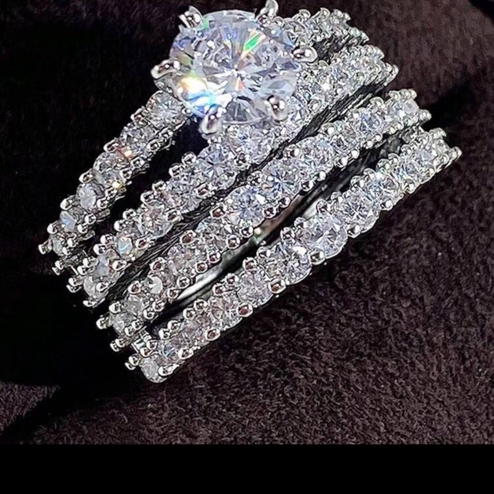 2pcs Elegant Silver Diamond Ring Set - image 2